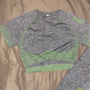 30 & Gold workout set